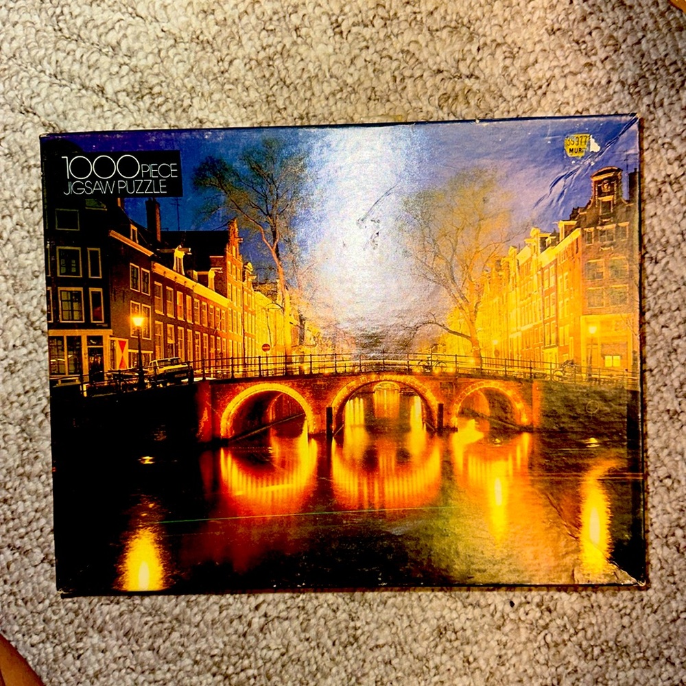 PUZZLE Night Scene